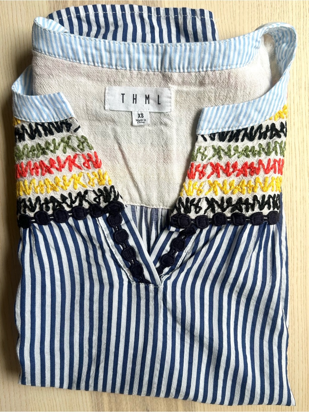 THML Navy & White Embroidered Flutter Sleeve Top Preppy Coastal Boho Summer XS - Picture 5 of 7